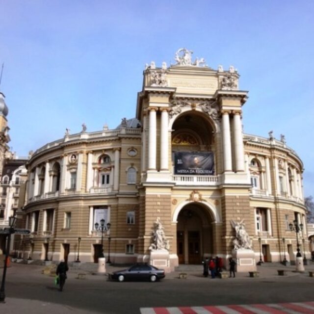 ukraine-odessa-theatre